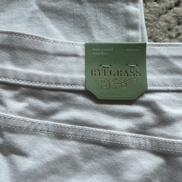 Ryegrass semi flared white jeans sz 22W - Picture 5 of 7